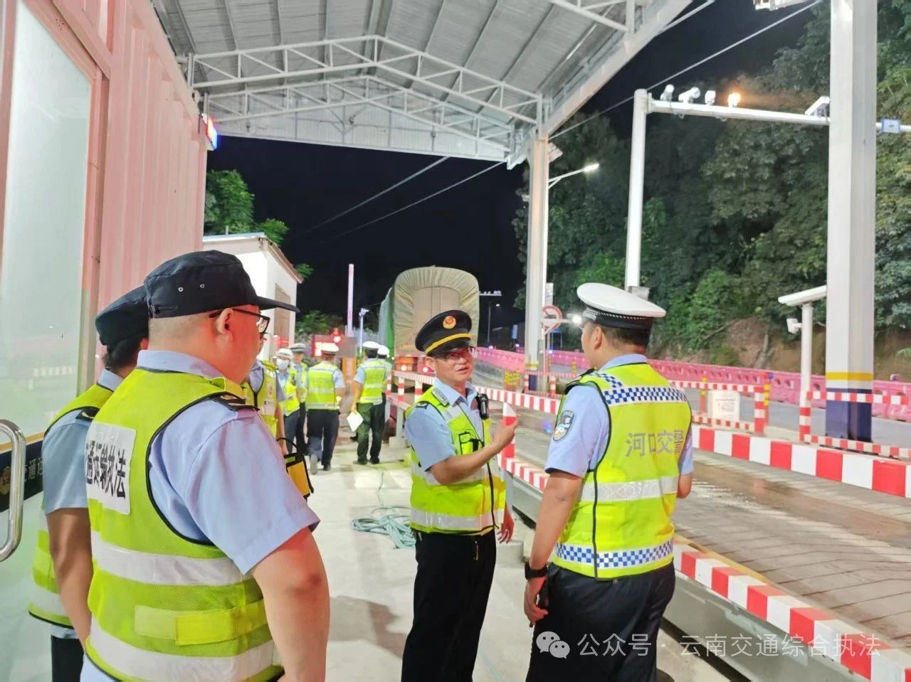 红河支队河口南昌河超限运输检测站：执法不停，服务不断，小驿站传递大温暖