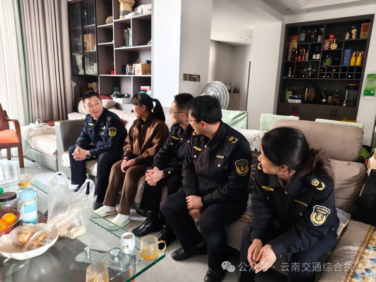 追“锋”的人，亦是春天的风景——记“3·5”学雷锋纪念日志愿服务系列活动