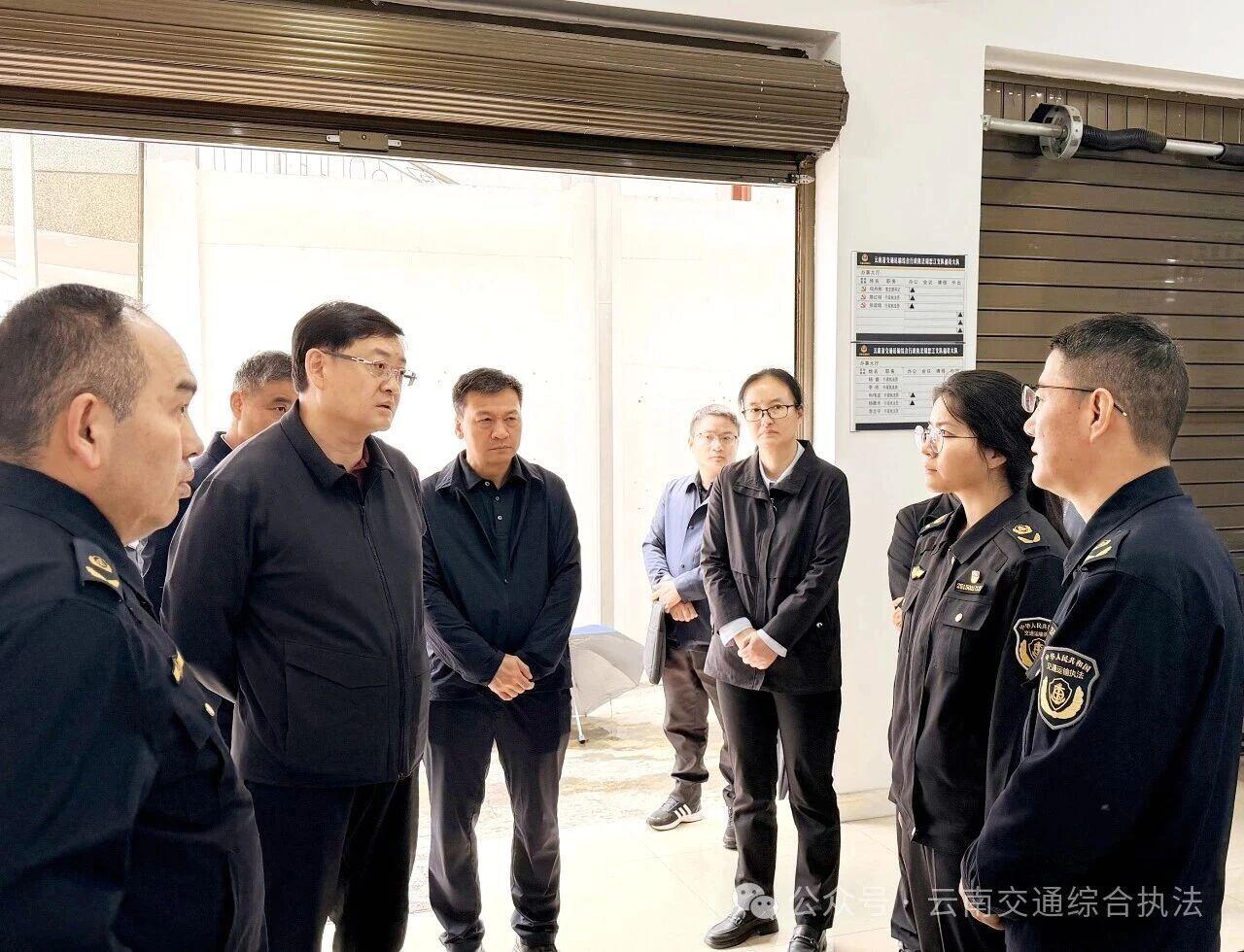 夏俊松调研督导怒江迪庆交通执法工作