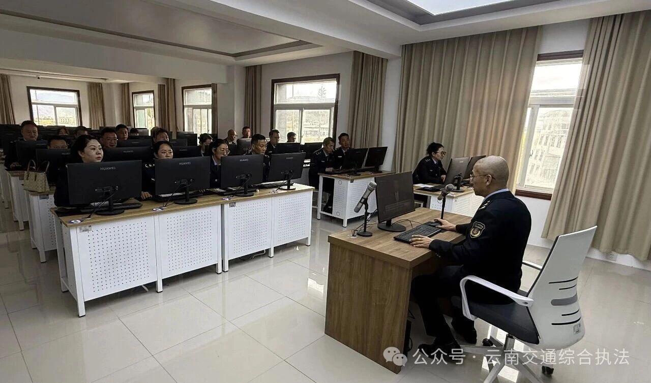 闻汛而动守平安 聚力攻坚保畅通