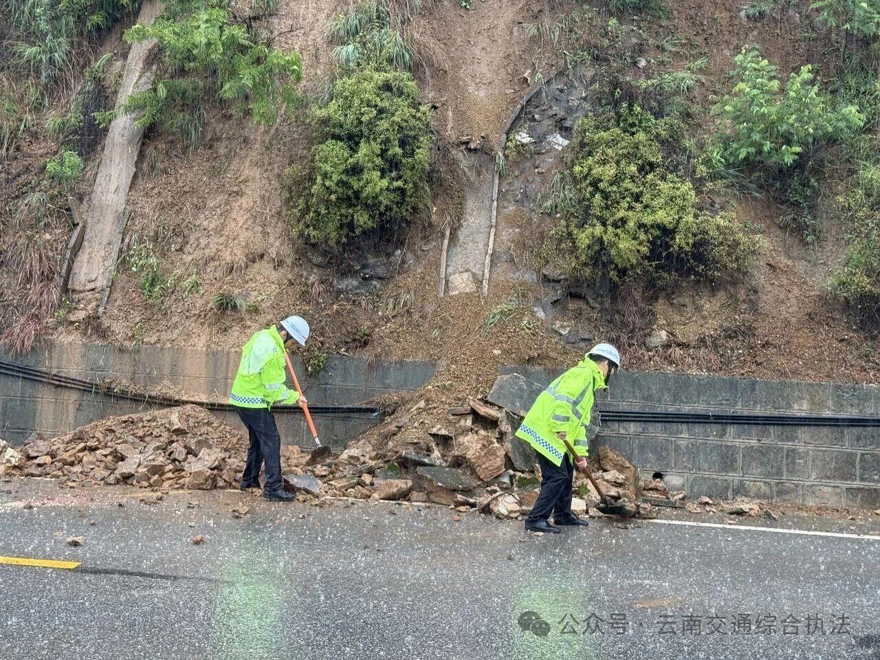 风雨砺担当 抢险保通途——牟定大队高效处置汛期道路塌方险情