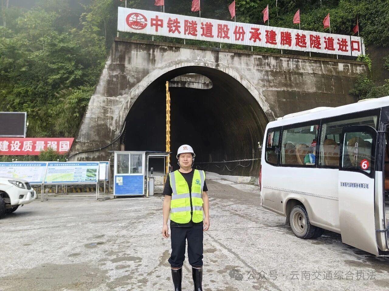 在跟班中蜕变  交通执法青年的成长手记