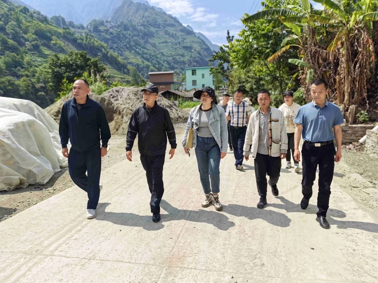 【主题教育•重实践】大兴调查研究之风 助推乡村振兴 —— 省交通执法局到腊母甲村、金秀谷村开展乡村振兴挂联帮扶调研