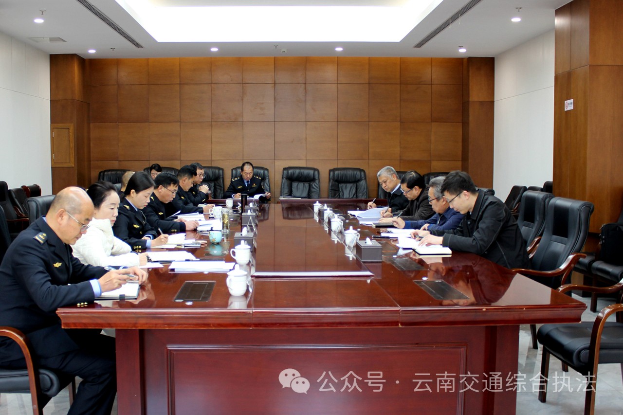 夏俊松到省交通执法局调研指导工作