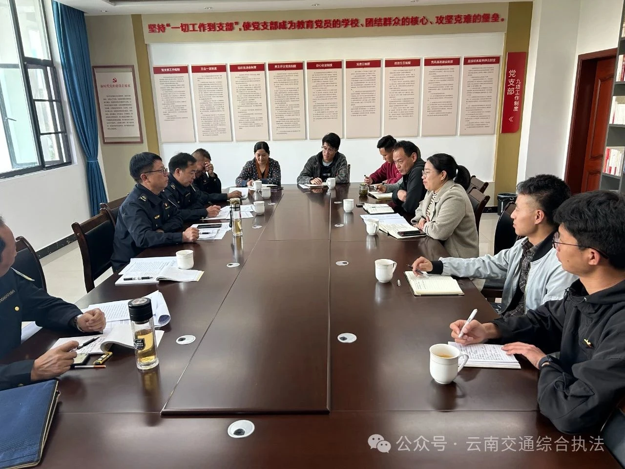 怒江支队联合保山支队对保泸高速公路路况服务质量开展考评